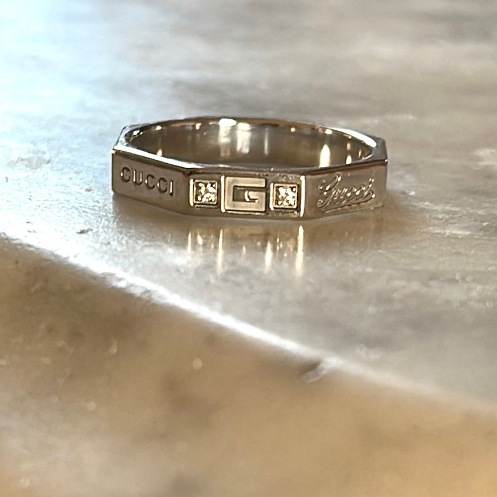 18k GUCCI Diamond Ring - Picture 6 of 15